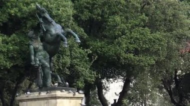 Barcelona. İspanya. Mimari, eski evleri, sokakları ve mahalleleri.
