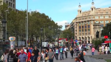 Barcelona. İspanya. Mimari, eski evleri, sokakları ve mahalleleri.
