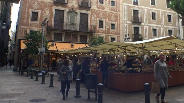 Barcelona'da gıda pazarı. İspanya. — Stok video