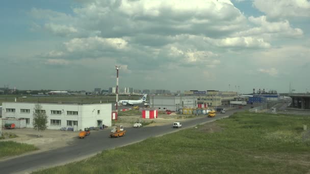 Aeropuerto de Pulkovo en San Petersburgo. 4K . — Vídeos de Stock