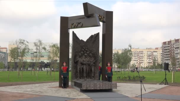 L'apertura del monumento ai soldati sovietici in Afghanistan. 4K . — Video Stock