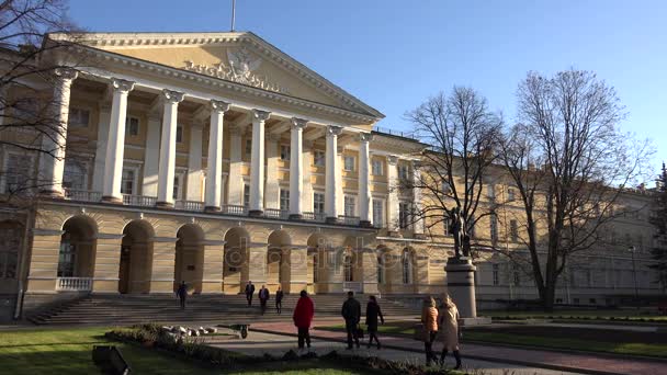 St. Petersburg devlet. Smolny. 4k. — Stok video