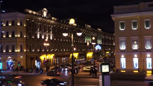 St Petersburg Nevsky Prospekt üzerinde Noel süsleri. 4k. — Stok video