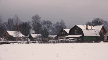 Kış köyde. 4k.
