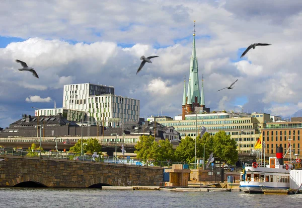 Boat traffic in Stockholm — Stock Photo, Image