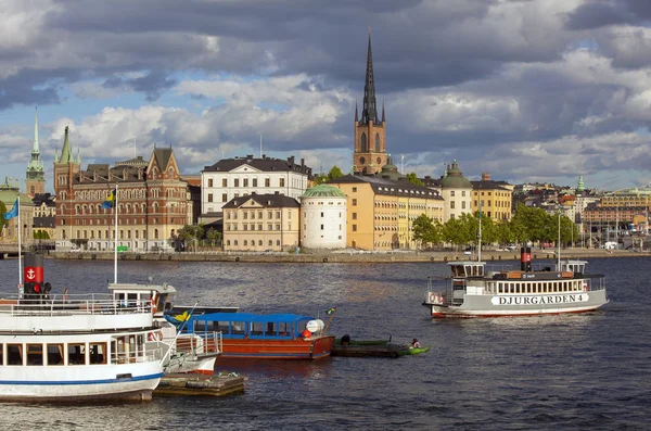 Човен трафіку в Стокгольмі — стокове фото