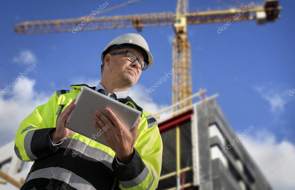 проектировщик работает. главный инженер проекта 7 уровень. гип проекта это. инженер. проектировщик на стройке.