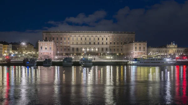 Estocolmo e o Palácio Real — Fotografia de Stock