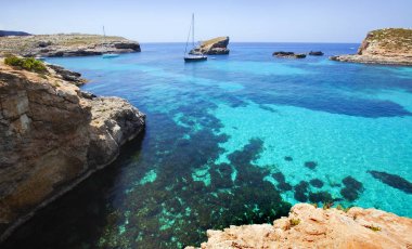 Güzel manzara mavi lagün Malta 