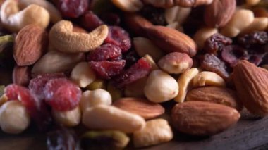 Kavrulmuş ve tuzlu fındık