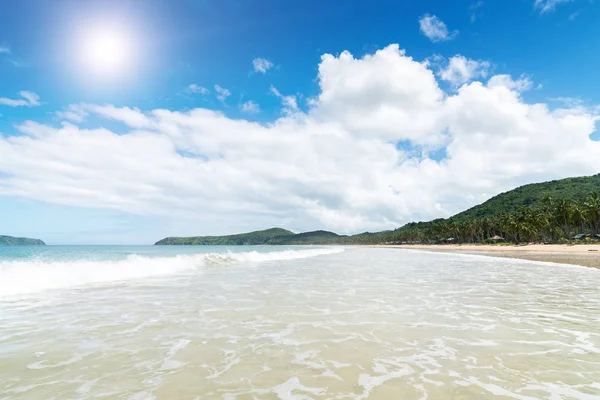 Jednym z najbardziej znanych plaż wyspy Filipin. — Zdjęcie stockowe