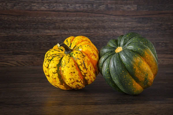 Abóbora doce laranja e verde — Fotografia de Stock