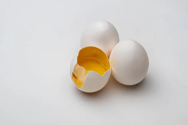 Good egg broken egg — Stock Photo, Image