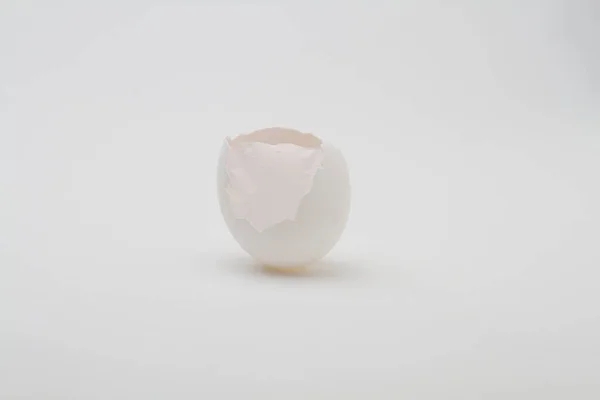Egg Top Shell Broken Expose Inner Skin — Stock Photo, Image
