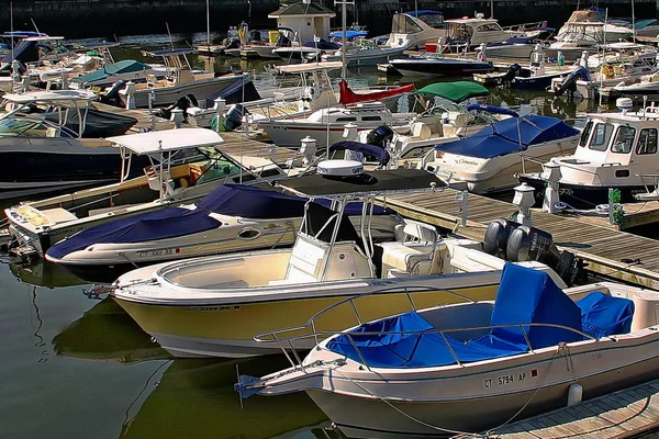 COS Cob Marina — Photo