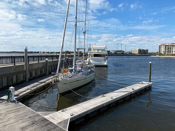 Łodzie Jachty Zadokowane Palafox Pier Pensacola Florydzie — Zdjęcie stockowe