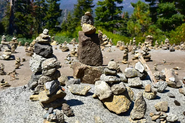 Jardín de rocas apiladas — Foto de Stock