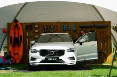 Kiev, Ukrayna - 19 Ağustos 2017, Ukrayna'da kamu sunulan yeni Volvo Xc60 2018