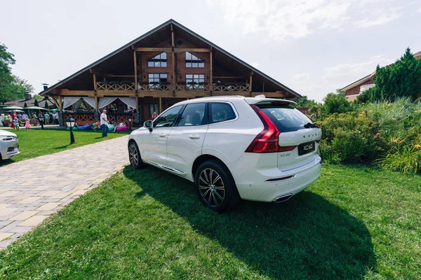 Kiev, Ukrayna - 19 Ağustos 2017, Ukrayna'da kamu sunulan yeni Volvo Xc60 2018