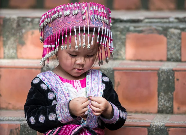 Schattig Hilltribe meisje in Chiang Mai, Thailand — Stockfoto