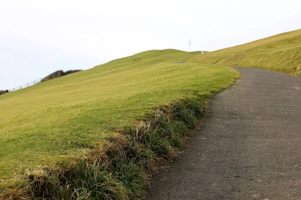 Ilfracombe tepenin üzerinde Footpath