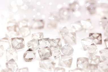 Araçlar menüsünden Makro'beyaz doğal saydam elmas