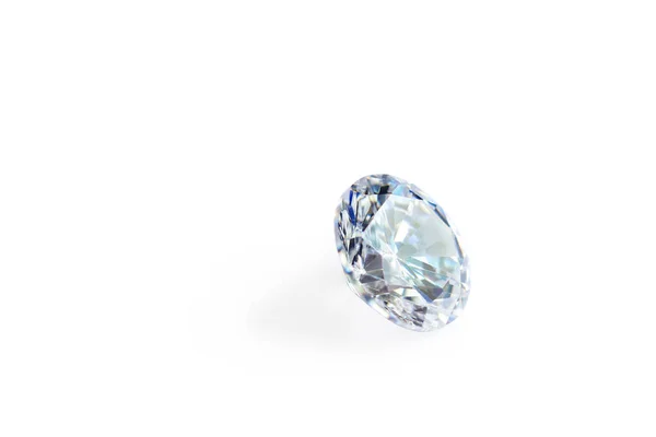 Diamante facetado de cor azul na macro — Fotografia de Stock