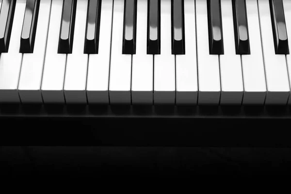 Piano with white and black piano keys — Stock Photo, Image