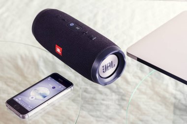 Portatif Hoparlör Jbl yetkili 3 ve iphone