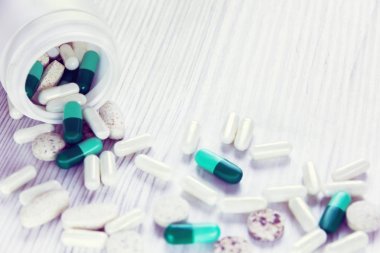 farklı hapları şişeden alıyorsanız