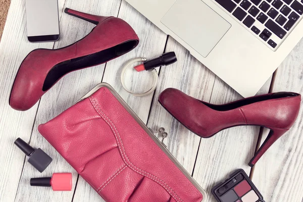 Ensemble d'accessoires et gadgets pour femmes — Photo