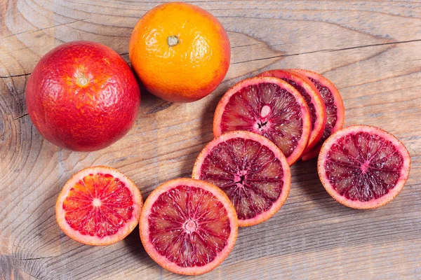 Cut Sicilian oranges — Stock Photo, Image