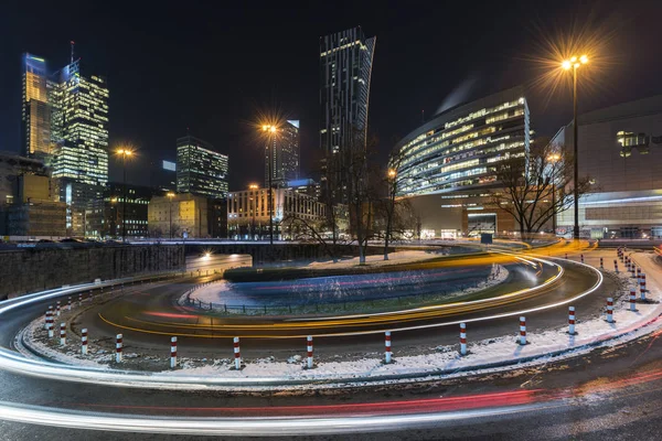 华沙金融中心的夜景 — 图库照片