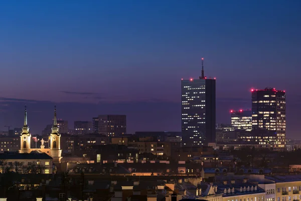 Захід сонця над центрі Варшави — стокове фото