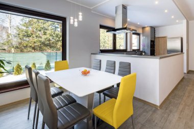 Yemek odası ile modern mutfak 