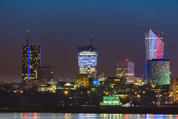 Noc panorama panoramę Warszawy — Zdjęcie stockowe