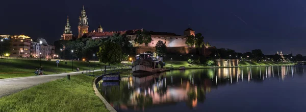 Panorama na Zamek Królewski na Wawelu w Krakowie — Zdjęcie stockowe