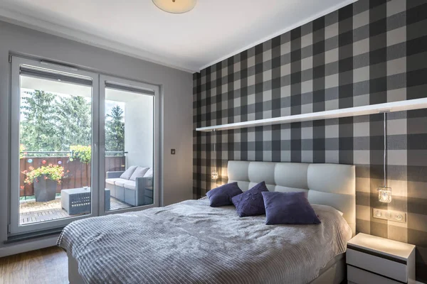 Moderne slaapkamer met checker patroon — Stockfoto
