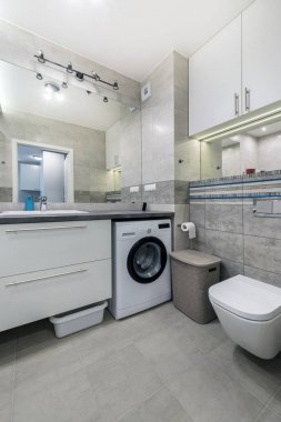 parlak renkler modern banyo