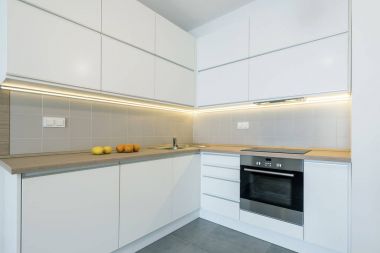 Beyaz renkli modern mutfak dekorasyon