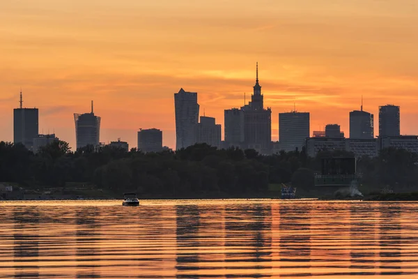 Sunset over Warsaw city — Stock Photo, Image