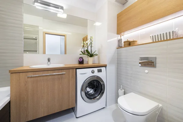Design de interiores moderna casa de banho — Fotografia de Stock