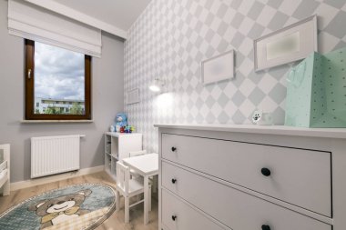 Küçük çocuk odası modern daire