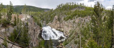 Gibbon Şelalesi Yellowstone Ulusal Parkı 'nda