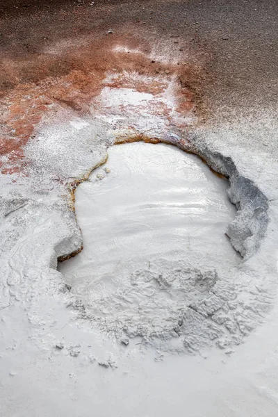 Het kunstenaarsbekken Paint Pot Geysers — Stockfoto