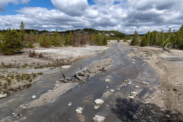 Back Basin, Norris Geyser Basin, Yellowstone — стоковое фото