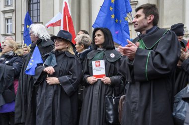 March of a Thousand Gown in Warsaw