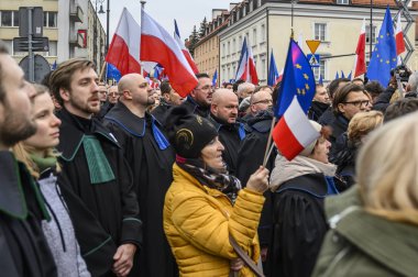 March of a Thousand Gown in Warsaw