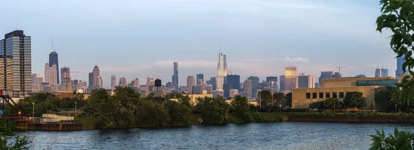 Downtown Chicago panorama during dusk — ストック写真