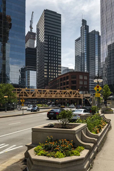Bâtiments de ponts et de villes à Chicago — Photo